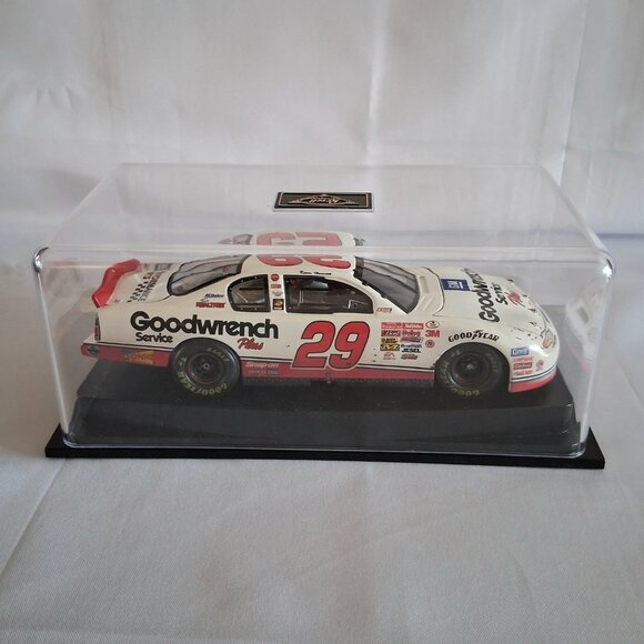 2001 GM Goodwrench Service Plus #29 Kevin Harvick 1:24 Scale Diecast Car - Picture 4 of 10